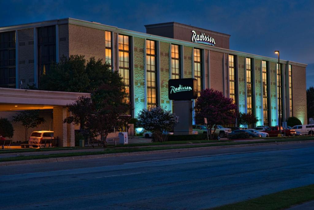 Radisson Hotel Louisville North Jeffersonville Exteriör bild